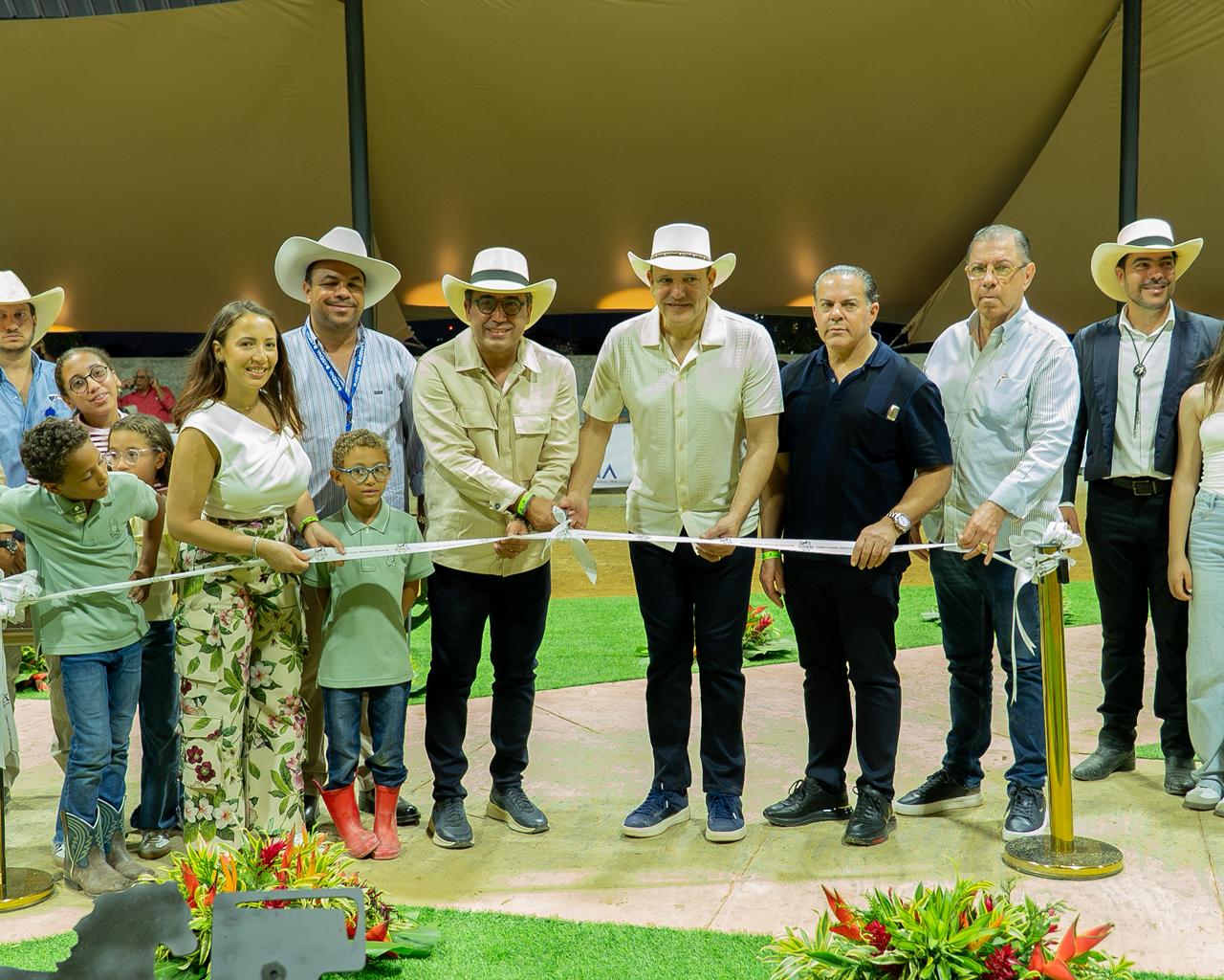 inauguran-el-primer-centro-ecuestre-de-vanguardia-en-santiago