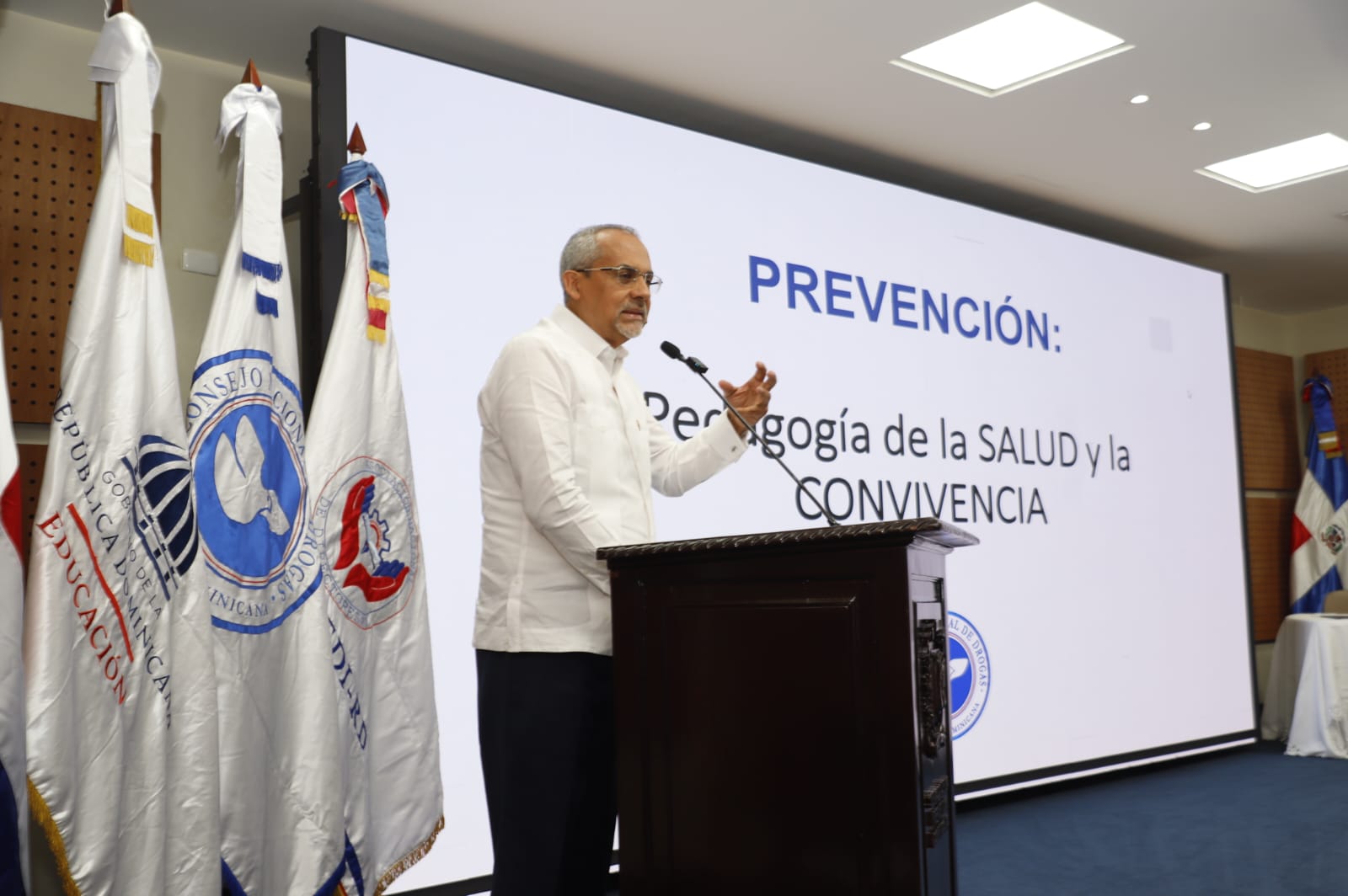 republica-dominicana-inicia-consulta-nacional-para-plan-de-prevencion-de-psicoadicciones