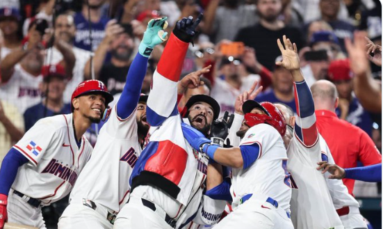 rd-y-eeuu.-chocan-en-semifinal-del-clasico-mundial-de-beisbol