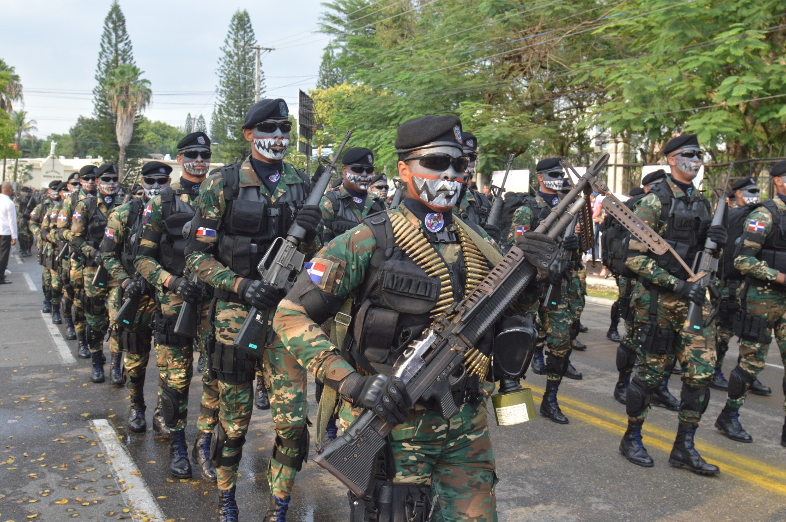 gobierno-suspende-desfile-del-30-de-marzo-en-santiago-por-austeridad