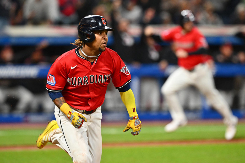 jose-ramirez-alcanza-400-dobles-y-lidera-triunfo-de-cleveland-en-extras