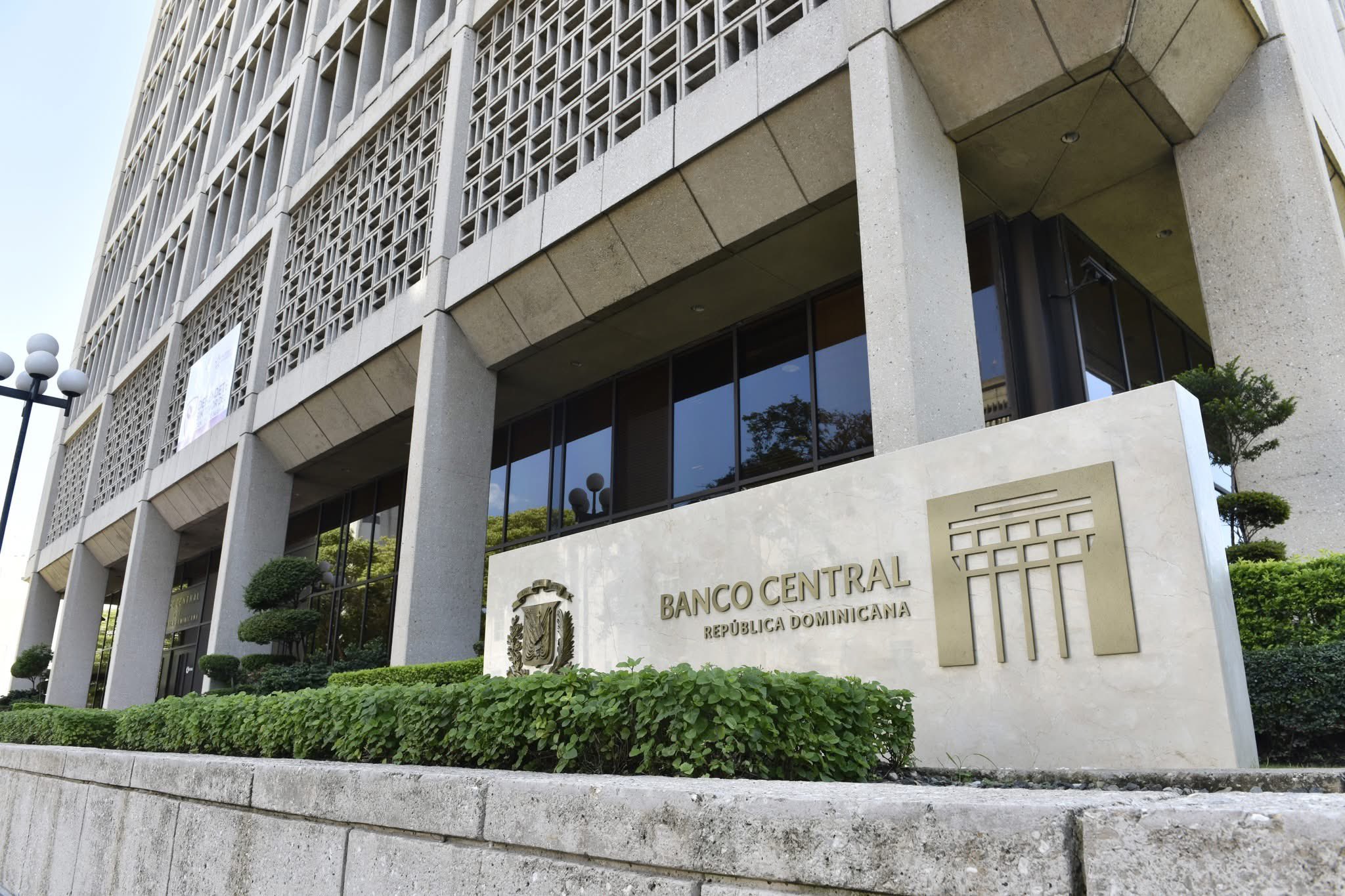 deuda-del-banco-central-baja-en-2025-por-tercer-ano-consecutivo;-registra-un-9.31-%-interanual