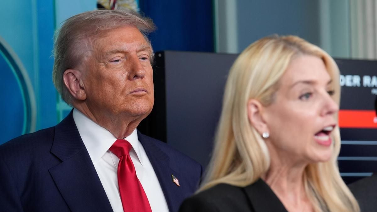 trump-destituye-a-la-fiscal-general-en-medio-de-reavivamiento-de-caso-epstein