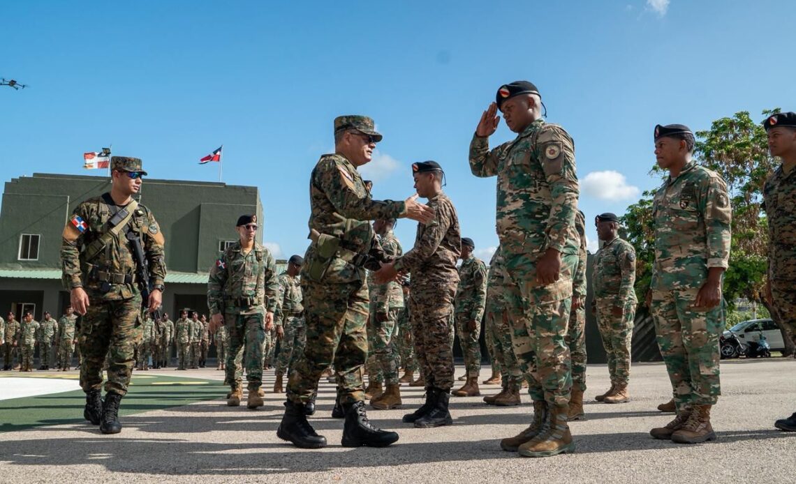 ministro-de-defensa-evalua-operaciones-militares-en-la-frontera-de-jimani