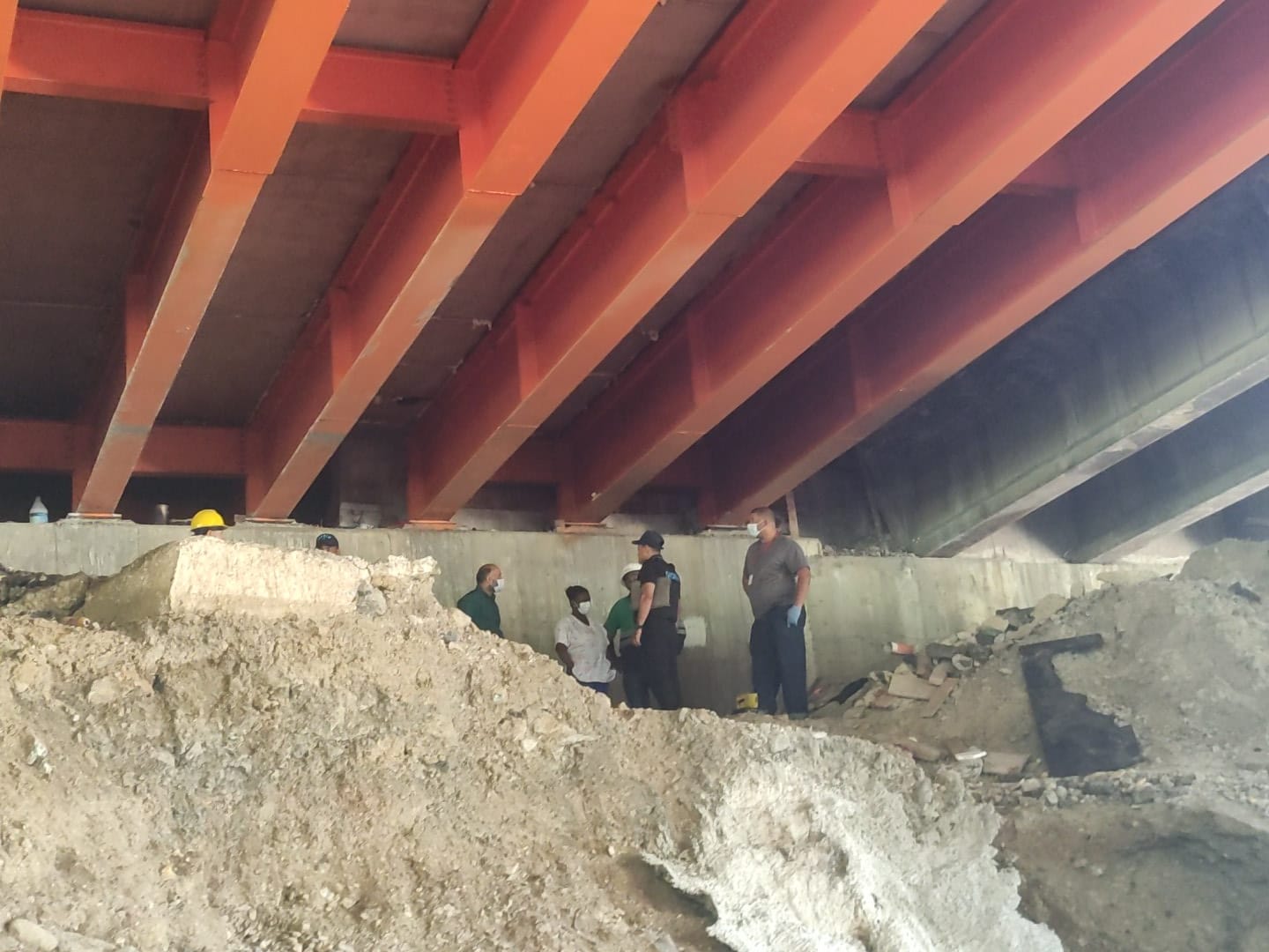 hallan-cuerpo-calcinado-bajo-puente-en-la-vega