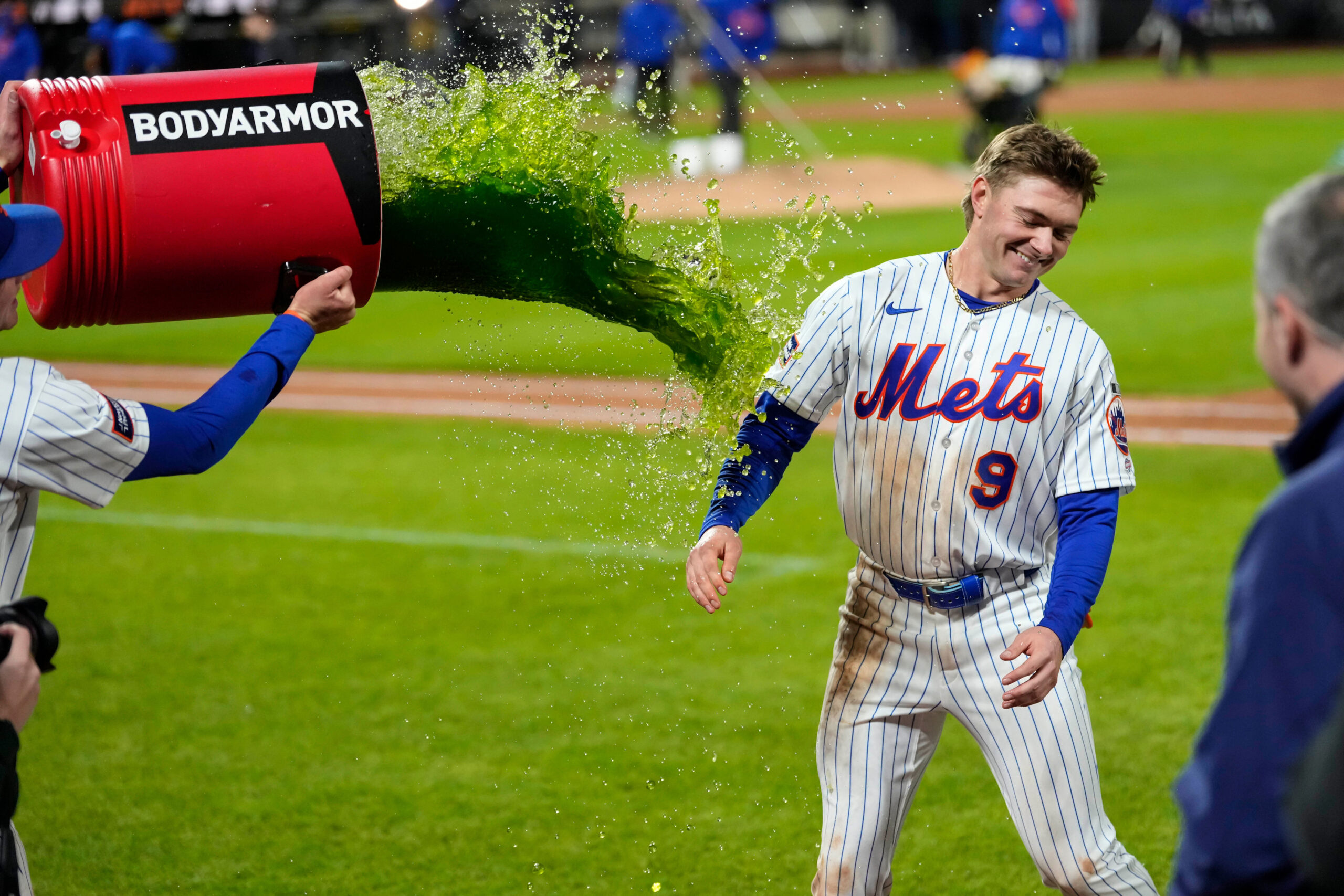 aj.-ewing-impulsa-remontada-de-mets-con-su-primer-jonron-en-mlb-en-victoria-sobre-tigres