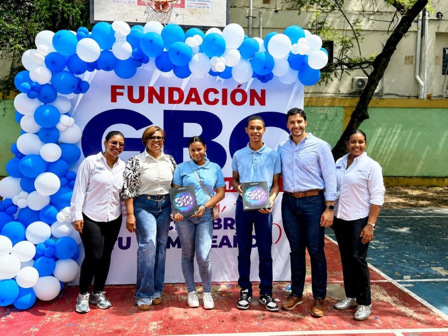 fundacion-gbc-celebra-cumpleanos-de-37-ninos-en-escuela-madame-germaine