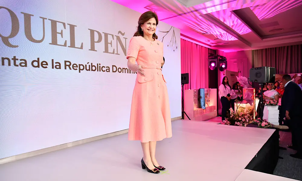 raquel-pena-resalta-valor-de-la-familia-durante-actividad-“esencia-de-madre”