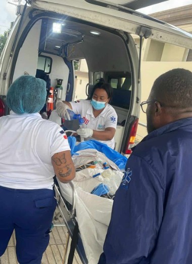 trasladan-a-santo-domingo-a-dos-ninos-quemados-en-higuey