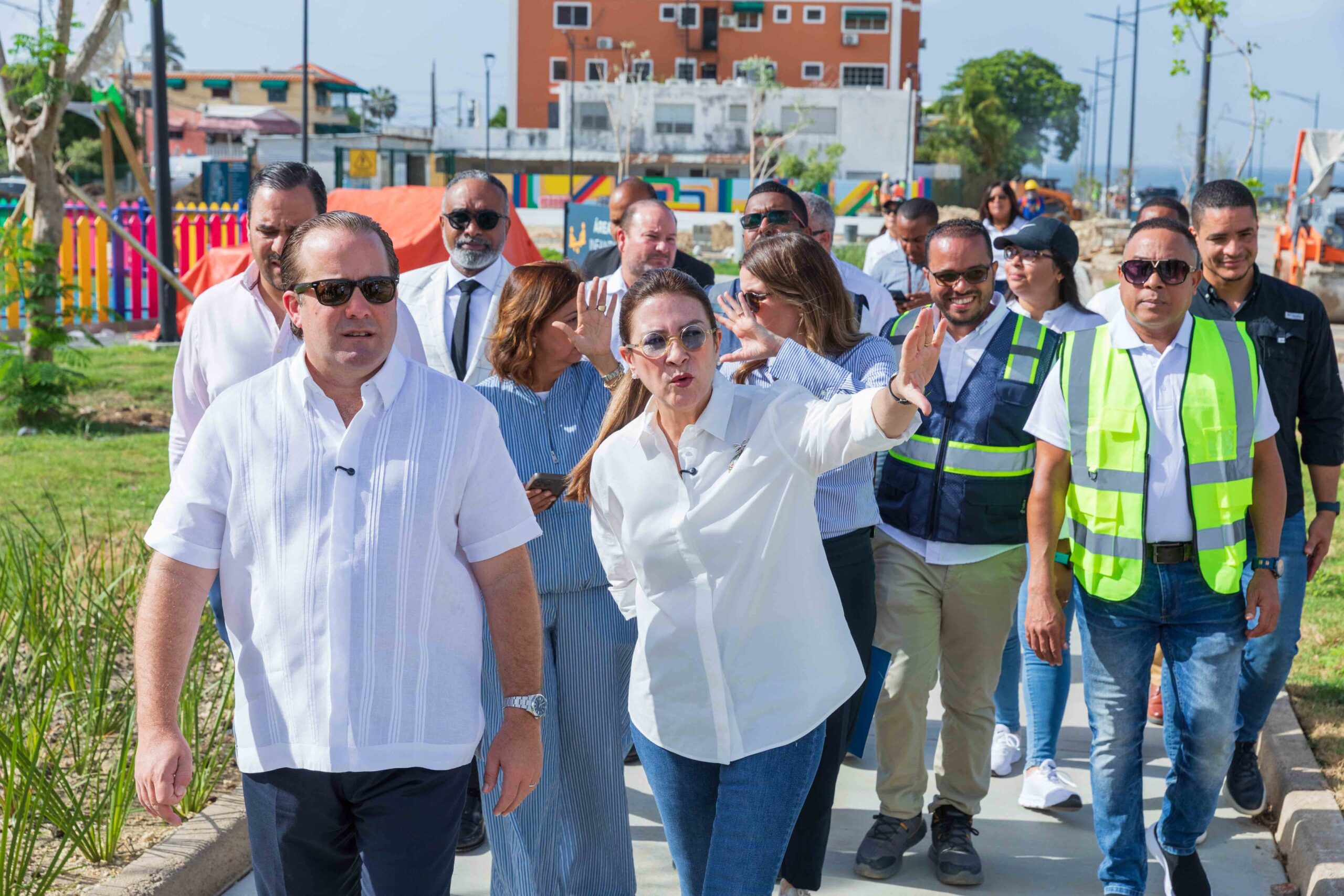 carolina-y-paliza-supervisan-paseo-30-de-mayo-y-anuncian-su-inauguracion-la-proxima-semana