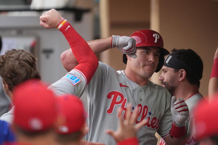 filis-vencen-a-padres-con-jonrones-de-harper,-realmuto-y-turner