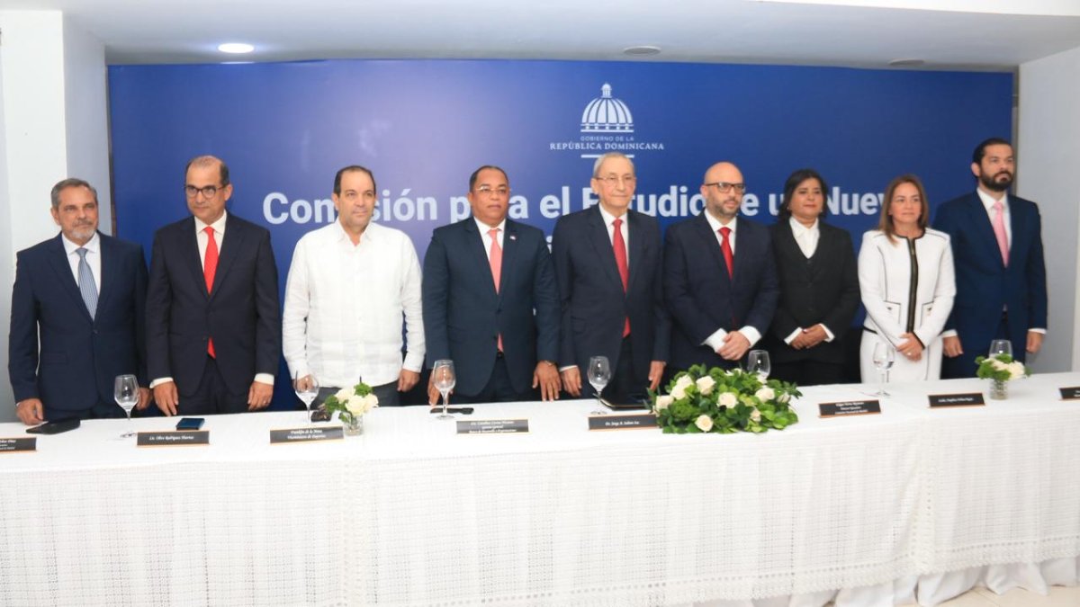 someteran-al-congreso-proyecto-de-ley-para-construccion-de-moderno-estadio-de-beisbol