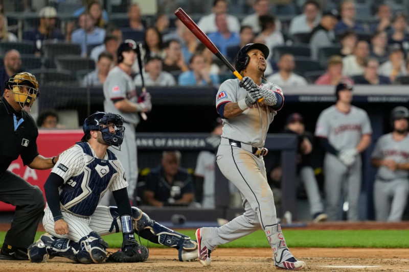 jose-ramirez-lidera-triunfo-de-cleveland-sobre-los-yankees-y-acerca-a-los-guardianes-a-la-barrida