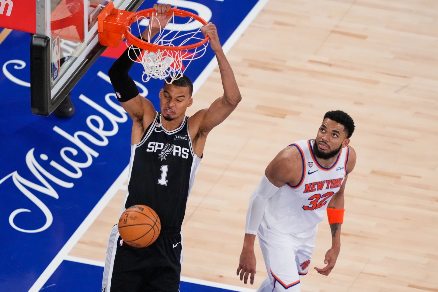wembanyama-se-crece-y-mantiene-vivos-a-los-spurs-en-las-finales-de-la-nba