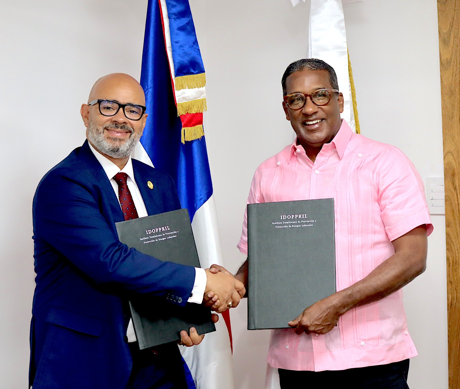 idoppril-y-sociedad-dominicana-de-ortopedia-firman-acuerdo-para-fortalecer-atencion-a-trabajadores