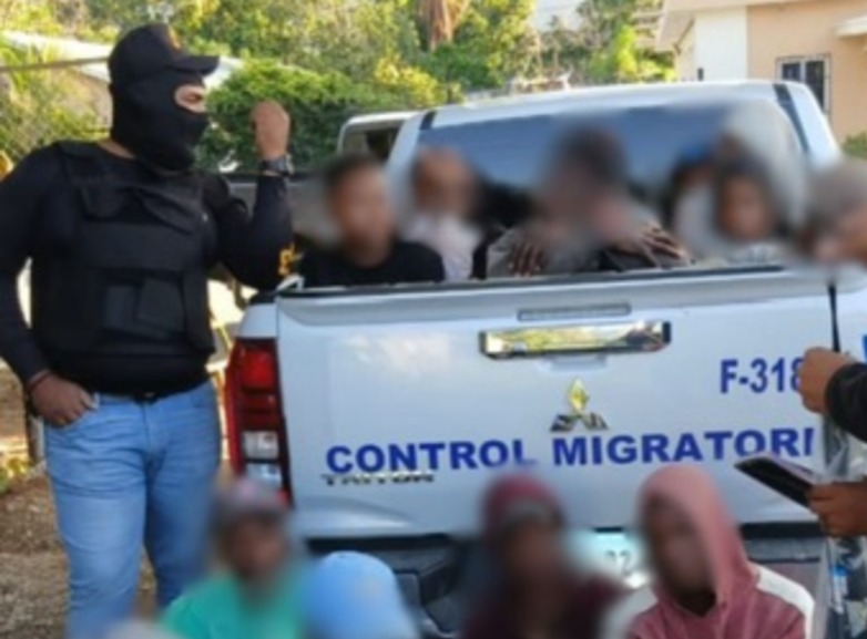 migracion-refuerza-controles-y-deporta-a-cientos-de-indocumentados
