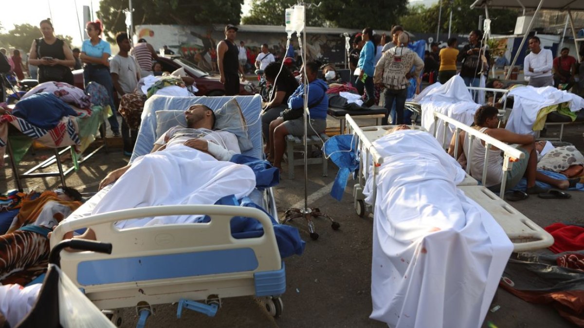familiares-recorren-hospitales-en-caracas-para-localizar-a-heridos-y-fallecidos