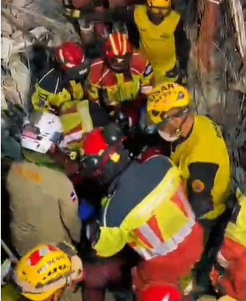 militares-dominicanos-realizan-rescates-en-venezuela-tras-terremotos;-salvan-a-nino-entre-escombros
