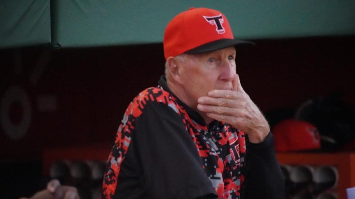 fallece-el-legendario-phil-regan,-coach-campeon-de-los-toros-del-este