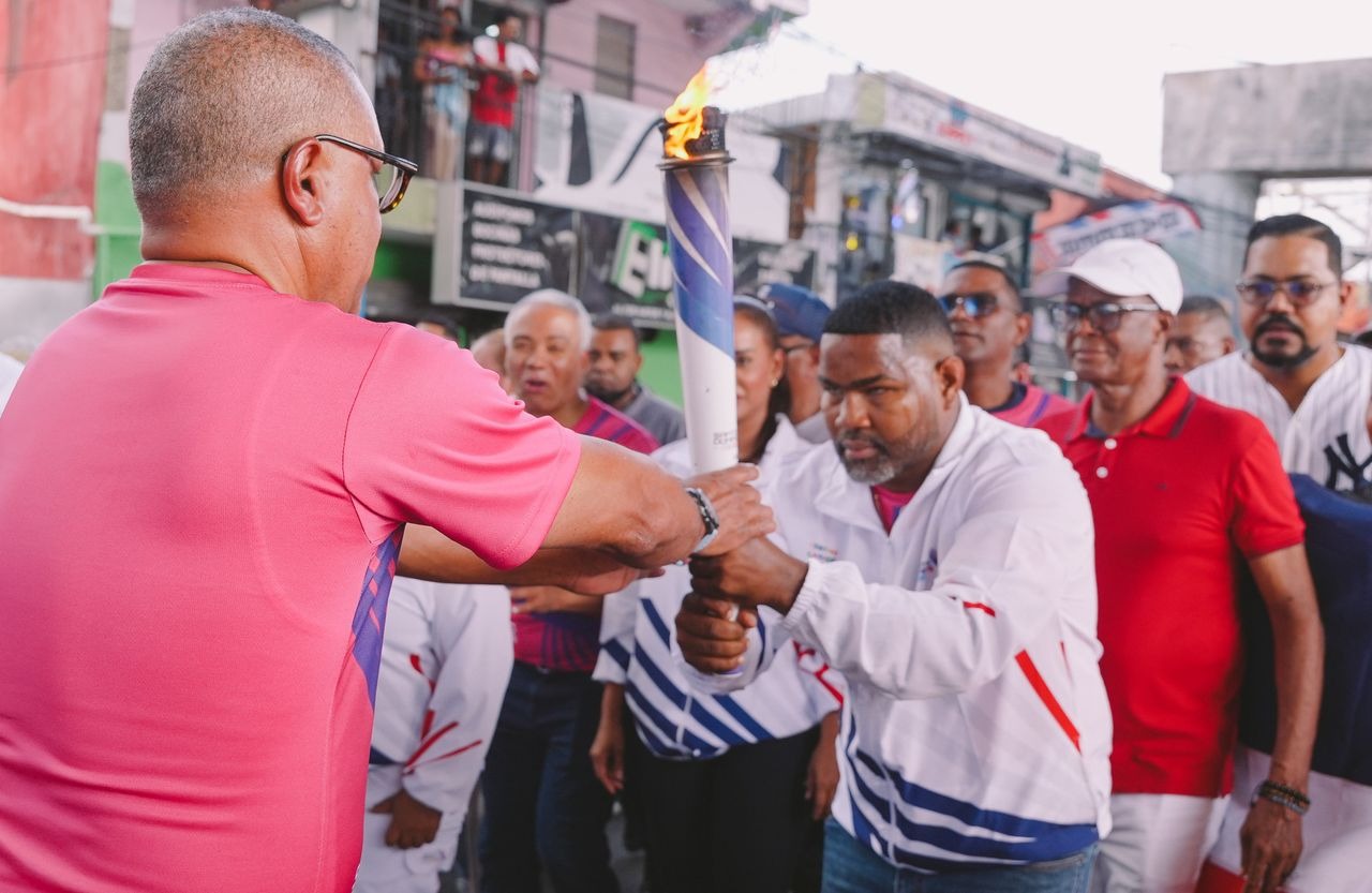 santo-domingo-norte-recibe-con-entusiasmo-el-paso-de-la-antorcha