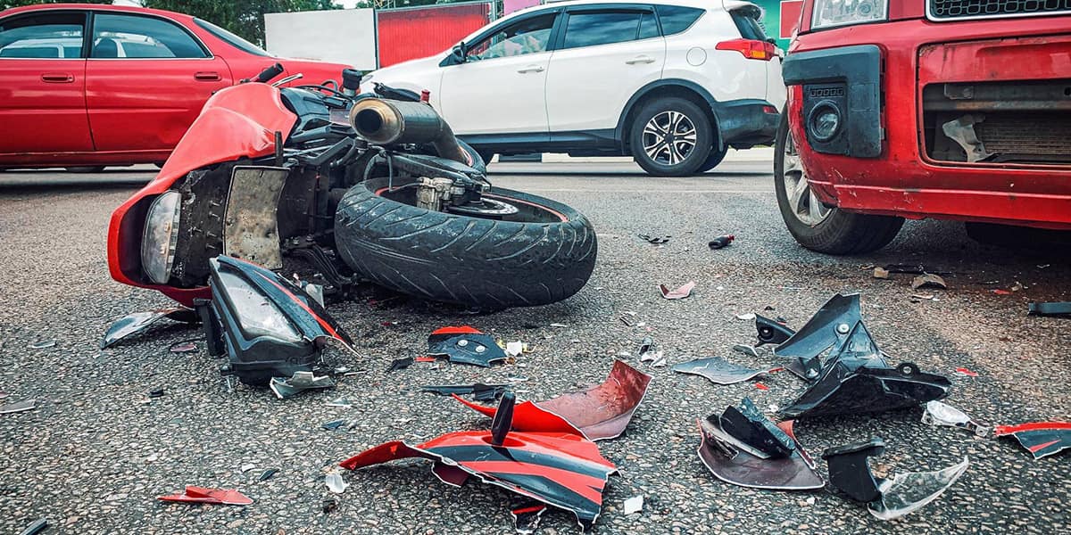 motociclista-muere-tras-accidente-con-camion-en-la-autopista-duarte