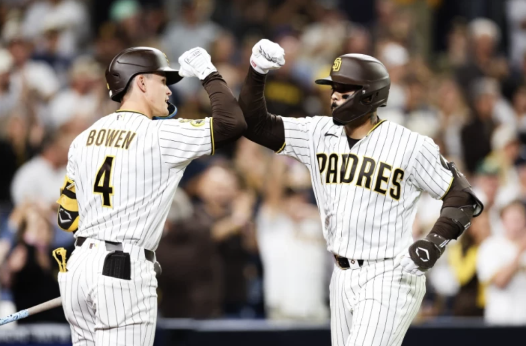 miguel-andujar-brilla-con-tres-dobles-y-padres-vencen-a-diamondbacks-10×4