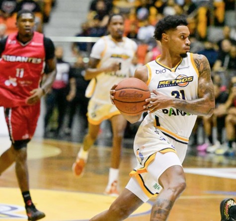 metros-de-santiago-remontan-y-vencen-a-gigantes-en-el-inicio-de-la-final-de-la-super-liga-lnb
