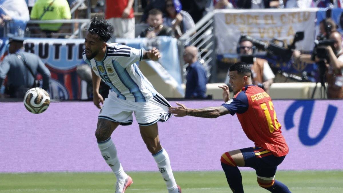 espana-y-argentina-llegan-al-descanso-igualadas-a-cero-en-una-final-tensa-y-cerrada