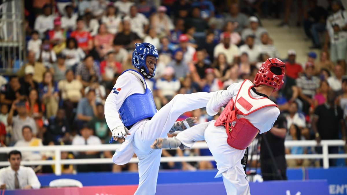 wilfrido-de-la-cruz-gana-el-oro-en-taekwondo-y-suma-la-tercera-medalla-dorada-para-republica-dominicana