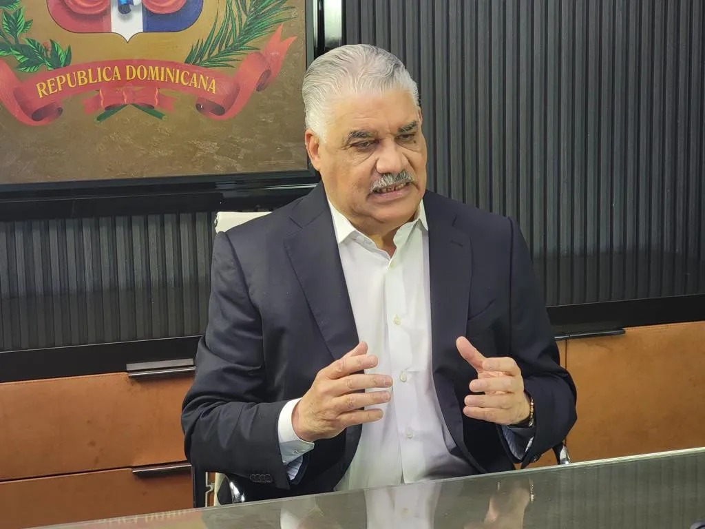 miguel-vargas-propone-ofensiva-diplomatica-ante-arancel-de-ee-uu.-a-productos-dominicanos