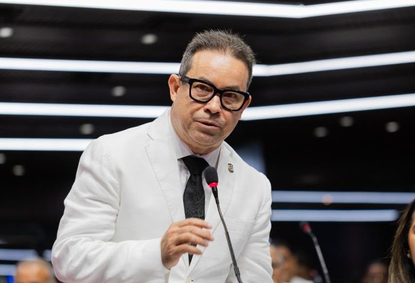 prm-reelige-a-amado-diaz-como-vocero-del-bloque-de-diputados