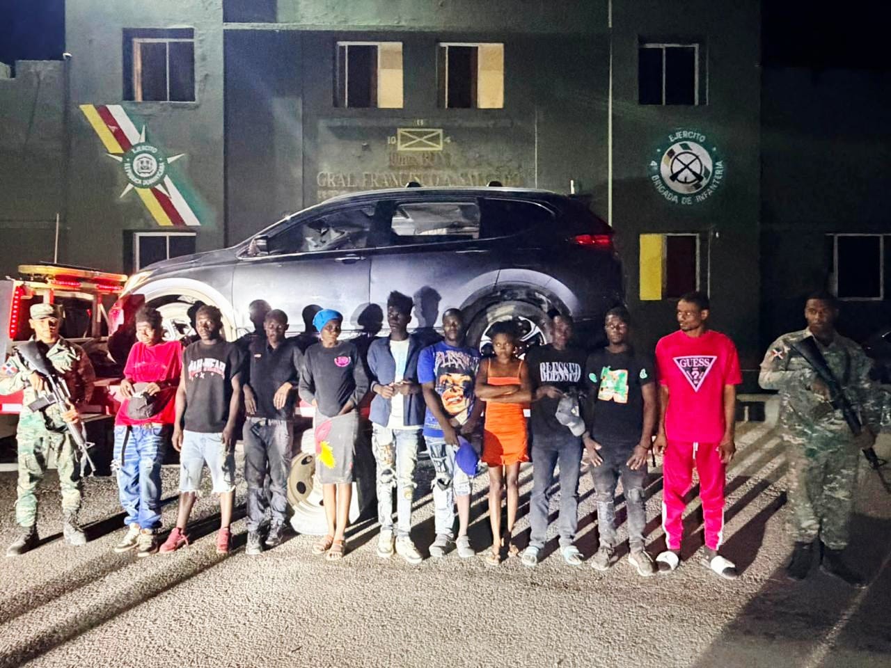ejercito-detiene-a-10-haitianos-indocumentados-tras-persecucion-en-dajabon