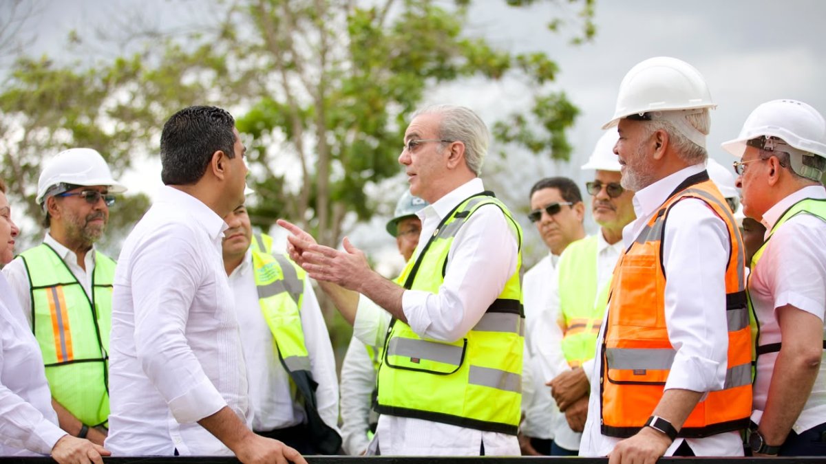 abinader-constata-avance-de-la-presa-de-guaigui-que-generara-220-megavatios