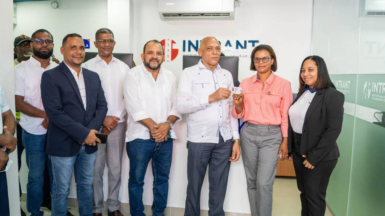 intrant-inaugura-primera-oficina-de-licencias-de-conducir-en-monte-plata