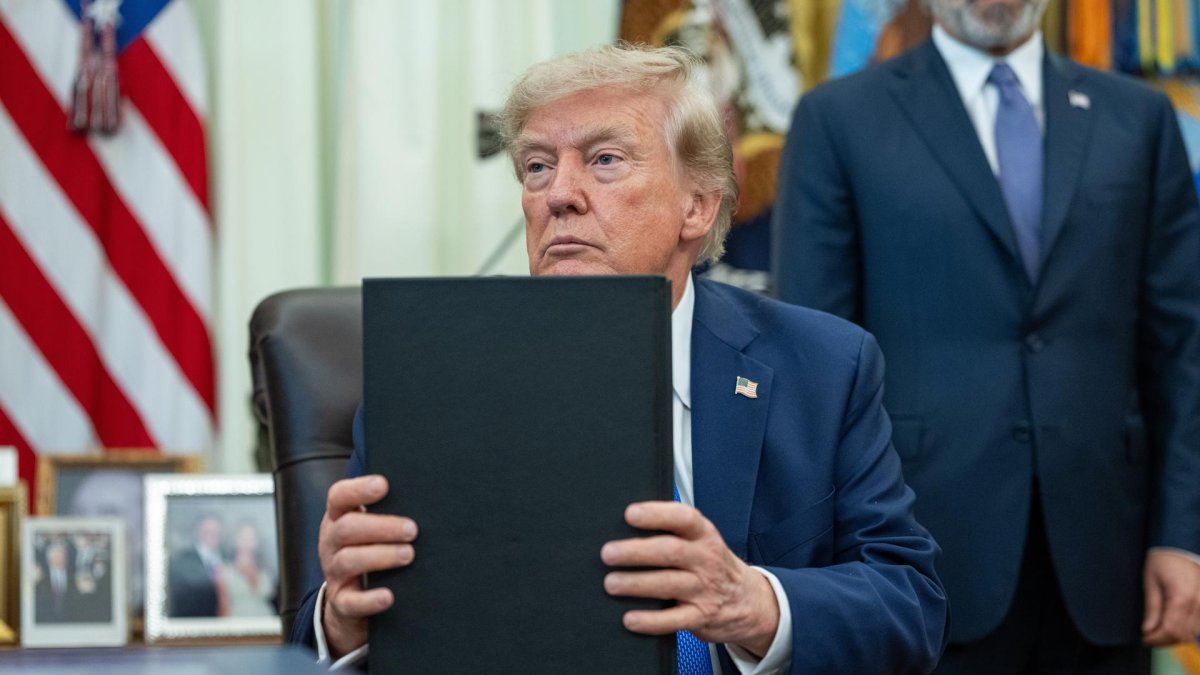 gobienro-trump-cruzara-fronteras-para-cobrar-multas-pendientes-a-inmigrantes-expulsados