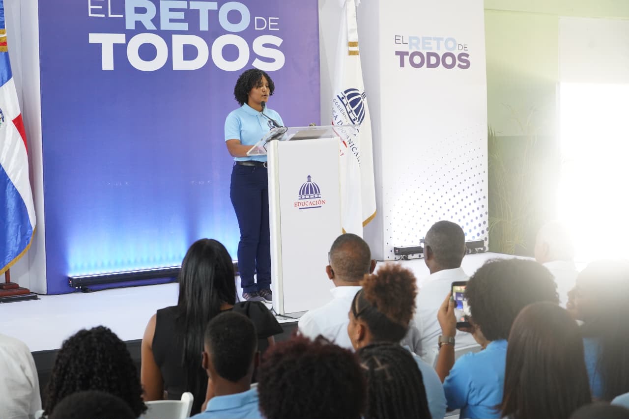 estudiante-de-quinto-grado-invita-a-ninos-dominicanos-a-aprovechar-cada-dia-de-clases