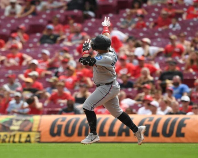 heriberto-hernandez-y-javier-sanoja-impulsan-triunfo-de-los-marlins-sobre-cincinnati