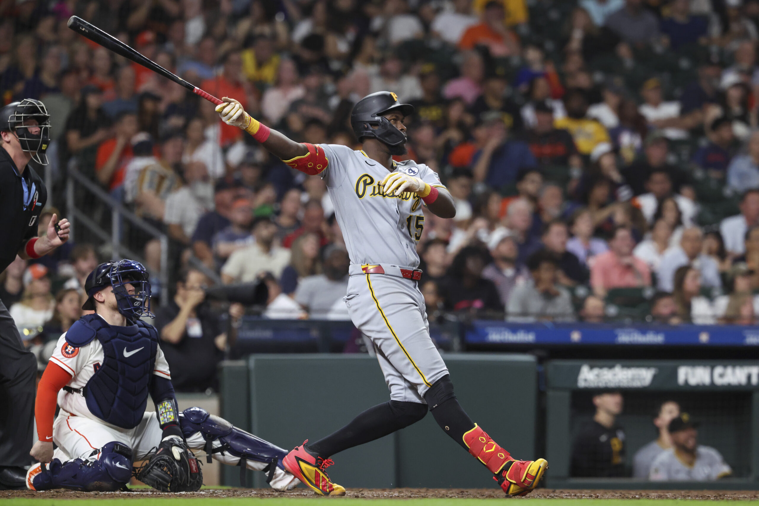 oneil-cruz-reaparece-con-poder-y-ashcraft-domina-en-triunfo-de-los-piratas
