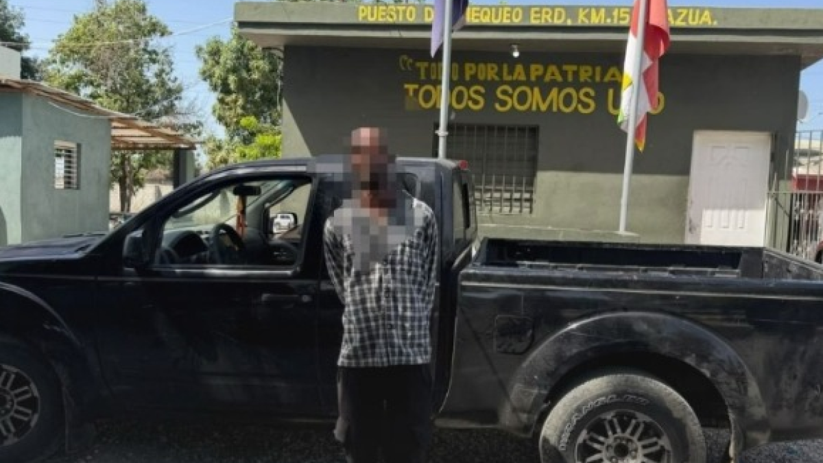 hallan-“caleta”-con-84-libras-de-presunta-marihuana-ocultas-en-camioneta-en-azua