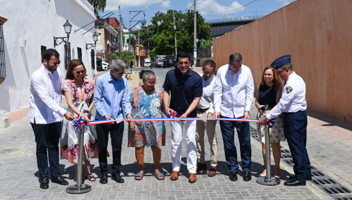 mitur-finaliza-rehabilitacion-de-calles-en-ciudad-colonial-con-inversion-de-rd$221-millones